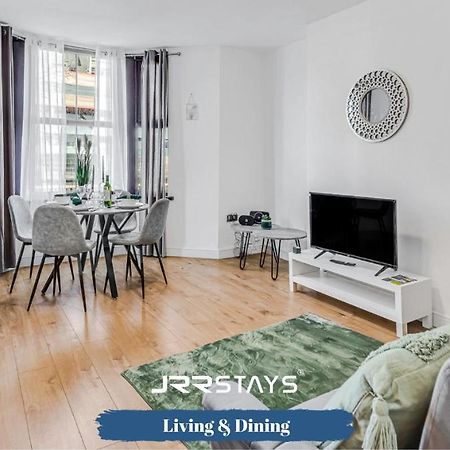 Cardiff Stylish 2 Bedroom Sleeps 6 Wi-Fi - Jrr Stays מראה חיצוני תמונה